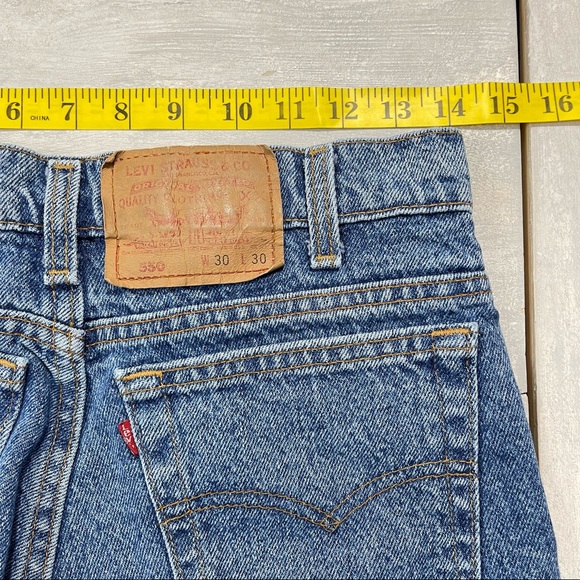 Vintage Levi’s 550 High Rise Tapered Jeans Made in USA Stonewashed Acid Wash - Picture 10 of 17